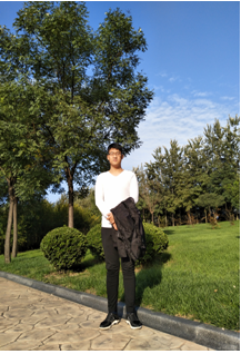 李彦良,2013级空中乘务专业。现于73882必赢游戏欢迎光临攻读硕士研究生学位。四年学习,感谢学校提供的良好环境,感谢老师的谆谆教导。 予学弟学妹语:或为工作难求,或为深造苦闷,亦或茫茫不知所措,请一定相信,阳光总在风雨后,首要坚定目标,次要持续努力,忌朝三暮四,如此方能实现自身理想。